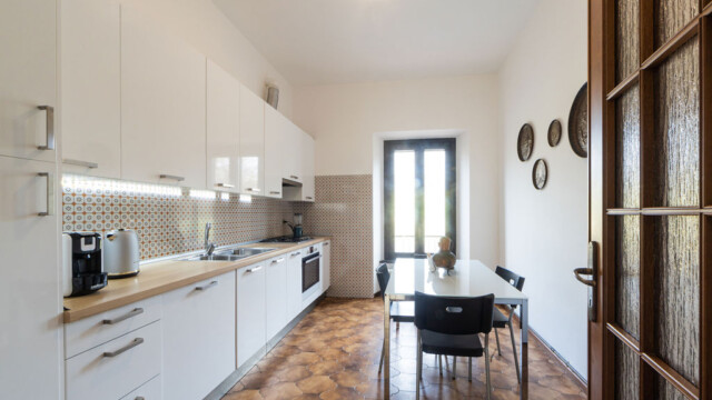 appartamento margherita Relax, natura, piscina, lago di Como, vacanza, ravona