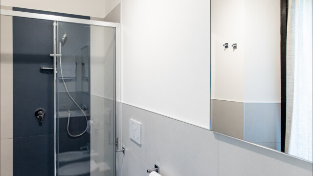 Appartamento a Como per lavoro, turismo o appoggio per degenze ospedaliere. Appartamenti vicino Ospedale Sant'Anna di San Fermo della Battaglia (CO). Appartamento a Como per lavoro, turismo o appoggio per degenze ospedaliere. Appartamenti vicino Ospedale Sant'Anna di San Fermo della Battaglia (CO).