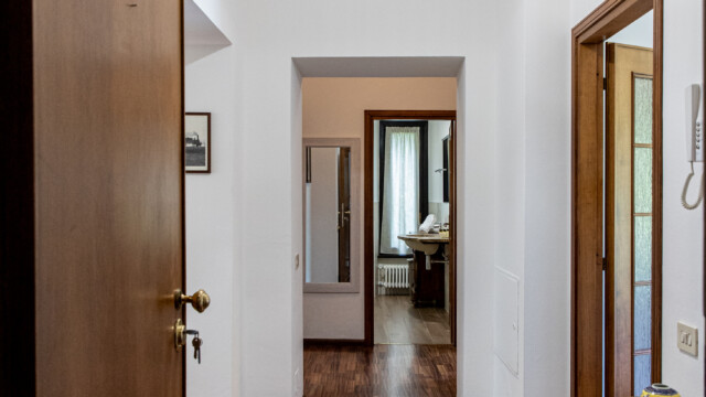 Appartamento a Como per lavoro, turismo o appoggio per degenze ospedaliere. Appartamenti vicino Ospedale Sant'Anna di San Fermo della Battaglia (CO). Appartamento a Como per lavoro, turismo o appoggio per degenze ospedaliere. Appartamenti vicino Ospedale Sant'Anna di San Fermo della Battaglia (CO).