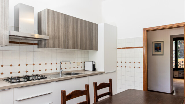 Appartamento a Como per lavoro, turismo o appoggio per degenze ospedaliere. Appartamenti vicino Ospedale Sant'Anna di San Fermo della Battaglia (CO). Appartamento a Como per lavoro, turismo o appoggio per degenze ospedaliere. Appartamenti vicino Ospedale Sant'Anna di San Fermo della Battaglia (CO).